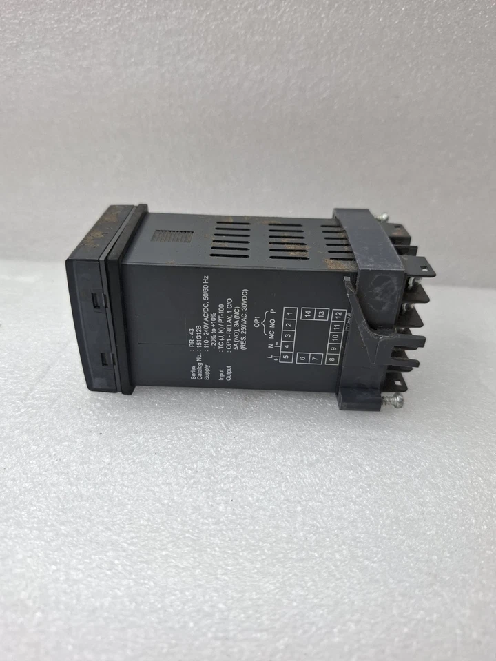 GIC PR-43 151G12B TEMPERATURE CONTROLLER 110-240 VAC/DC